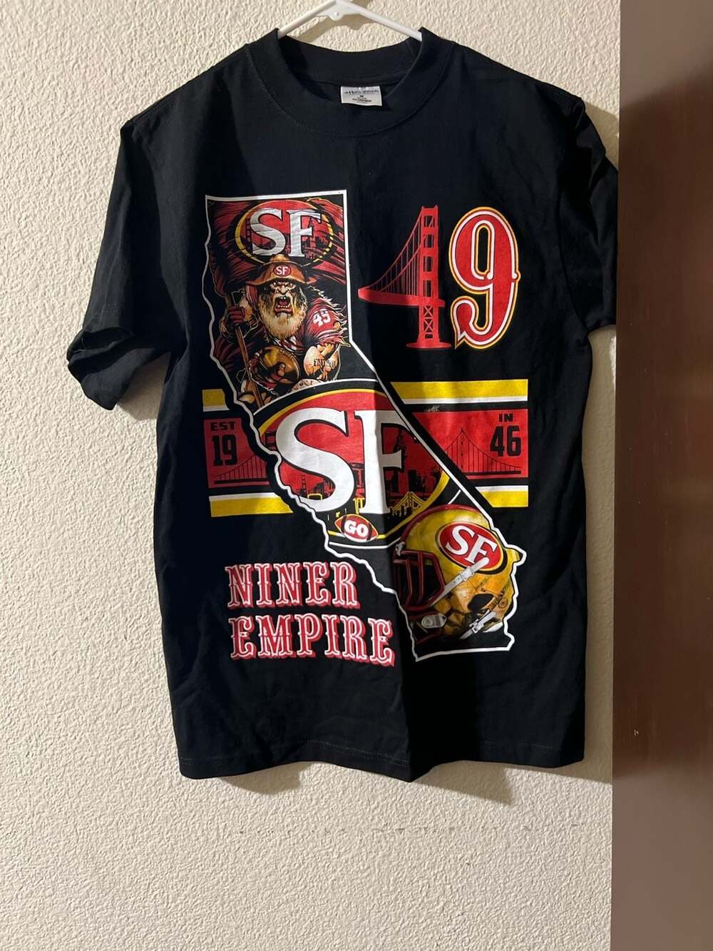 Shaka Wear San Francisco 49ers Niner Empire Graphic T-Shirt Size M Black